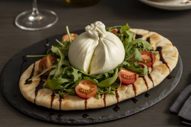 Pinsa burrata et roquette