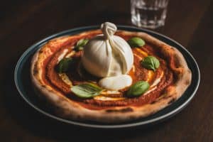Pizza nduja et burrata